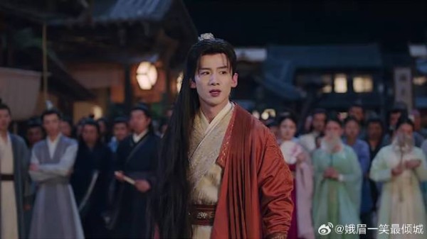 九思为了顾家名声,当街鞭打自己受罚,不吭一声太硬气了