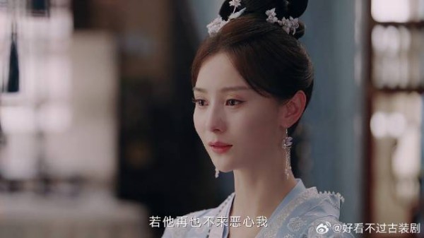 千金被逼委身仇人，花魁劝她邀宠学乖，千金一句话太霸气