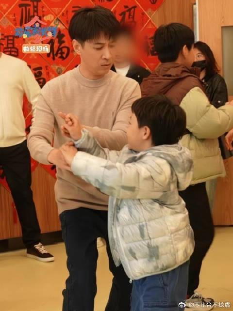 戏里温暖感动，戏外开心快乐！是我们幸福感满满的