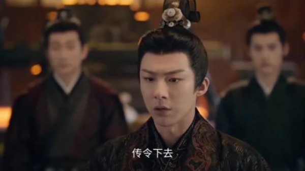 折腰:博崖城落到乔家手里,巍侯不愿拱手相让,竟要掉头攻打啸冈