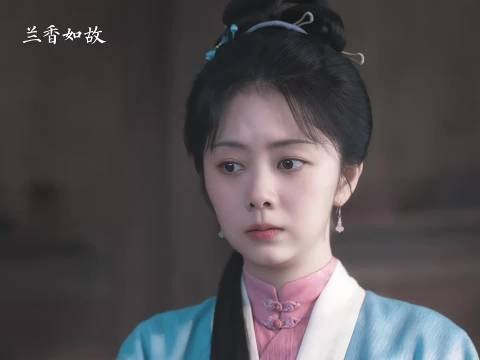 老板调查老板娘,她却在众目睽睽之下截胡线索