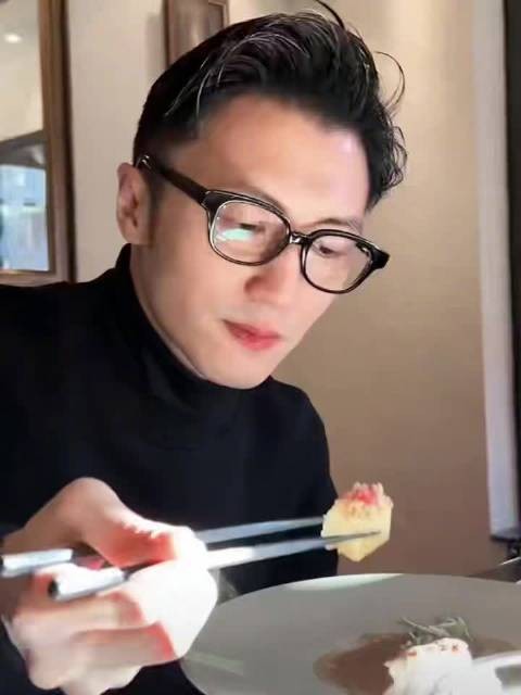 谢霆锋现场展现松弛有力气质，让人挪不开眼
