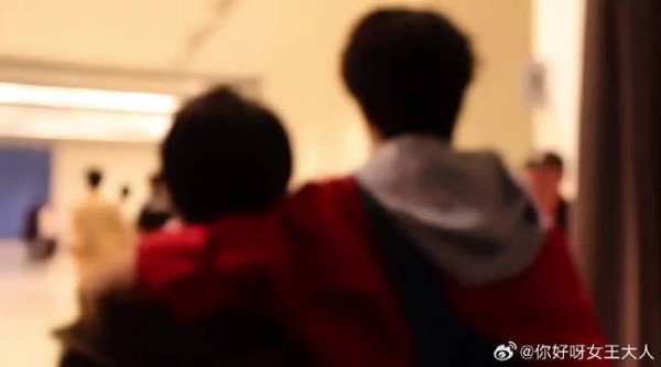 在妈妈身边你永远都可以做个幸福小孩,小福星赵一博请一直幸福下去吧!