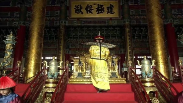 甄嬛不想进宫,为何还要那样表现自己? 甄嬛传第一集(2)