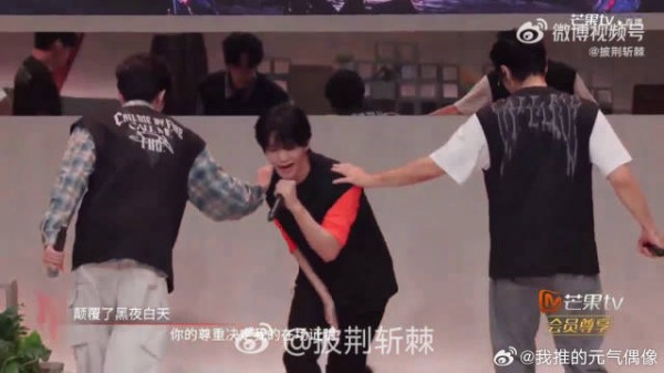 三公小考挖到宝,张卓尔邵子恒接力高音互相托举,听着特别有感染力