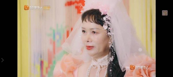 女儿为父母补拍婚纱照,妈妈弥补遗憾爸爸感慨平淡幸福
