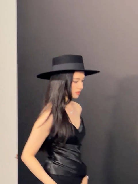 好貌美的邦女郎