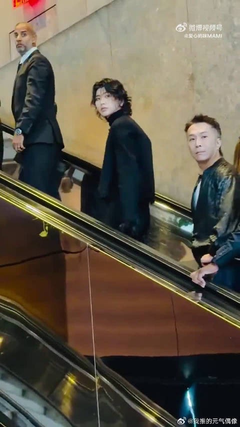 这个月度小约定真的很戳人，盼着24号看小丁的宿舍随手照