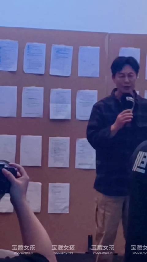 张颂文忆无戏可拍岁月,借即兴表演谈FIRST初心