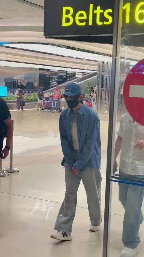 张远新加坡线下人气爆棚,歌迷热情等候