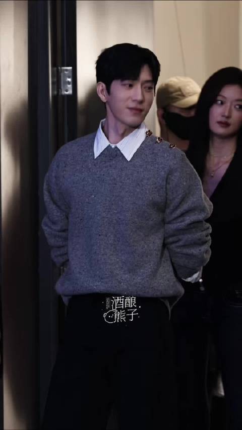 啊啊啊啊啊井柏然今天完全是人夫啊啊啊啊啊啊！人夫感upupup！