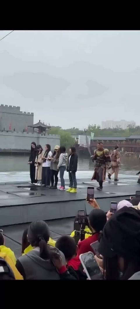 就喜欢这种有仇当场就报的人！