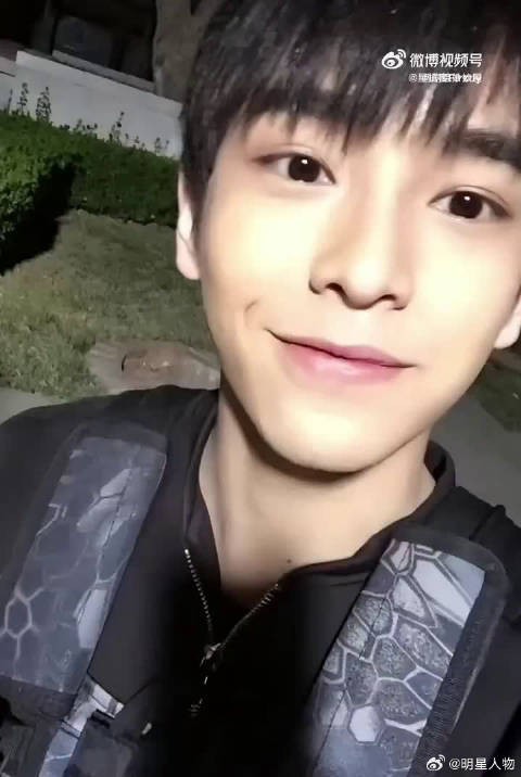 张真源官宣芒果新综艺，2027片单引期待
