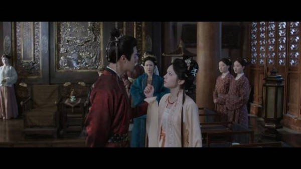 本前排围观吃醋现场严瑞