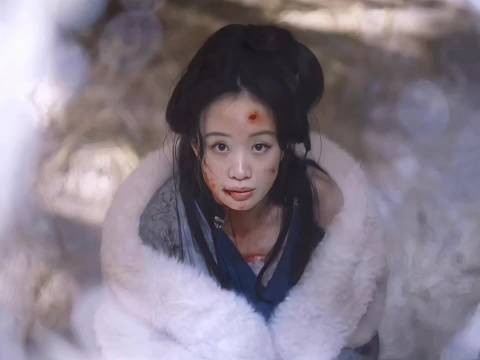 赵星棠两度婚姻被父母操控，逃亡遭匪徒欺辱