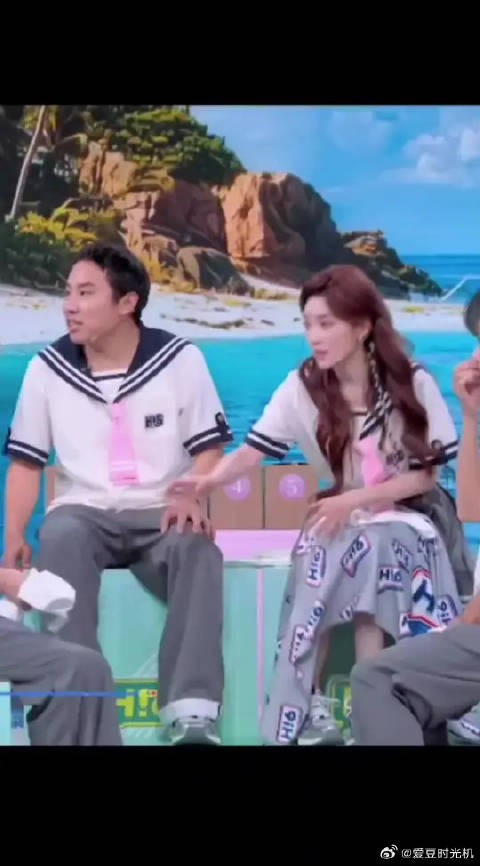 哈哈哈哈哈 “小鸡叫”！