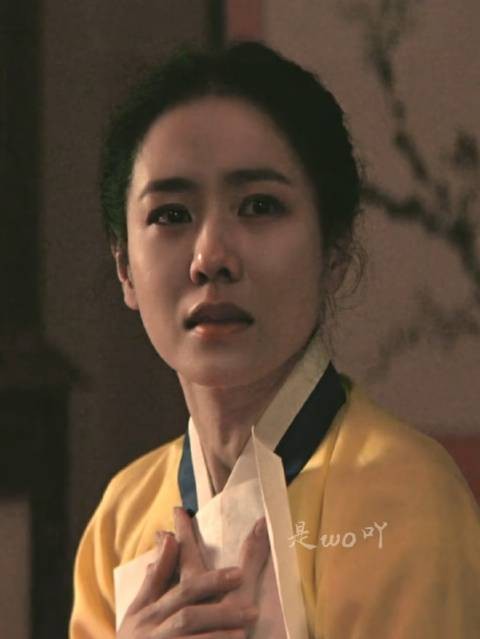 父亲竭尽所能为女儿物色丈夫，深爱却受时代束缚