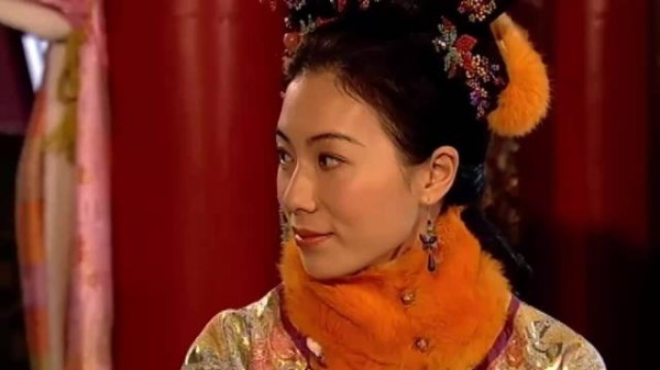 金枝欲孽贵人怀嗣,情敌投诚真心还是圈套