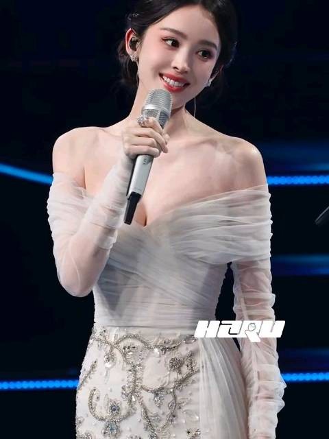 娜扎舞台直拍,美我一大跳!简直是美神降临