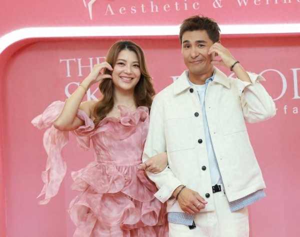 TVB视帝有意追二胎!7岁女儿想要妹妹,玄学节目预言年底生儿子