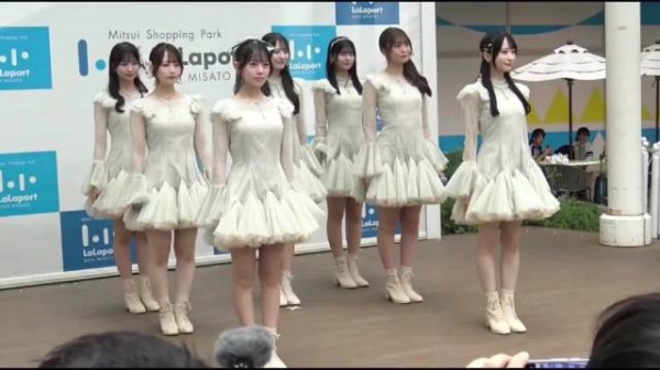 双马尾JK短裙|女大学生舞台唱跳,甜到犯规!