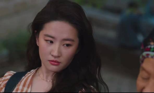 “人就长了两只手 拿了金银镯就拿不了玉如意 哪能要什么有什么”!