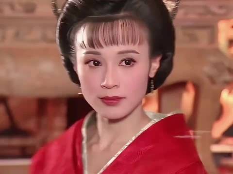 感觉跟配角无关,女主古装本身就没惊艳的感觉