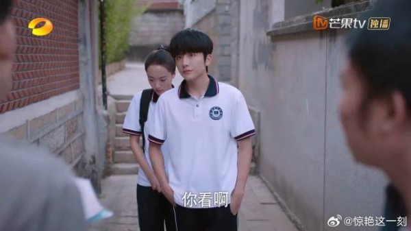 同学路上遭遇骗子，子秋见义勇为，尖尖带人解围