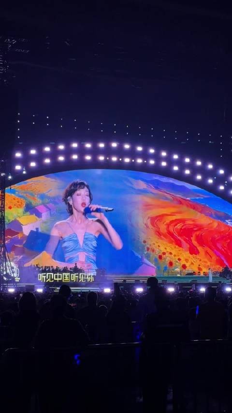 希林娜依高太瘦了