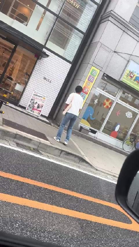 日本男子一个再见鞠了29个躬,这就是躬降文化吗?