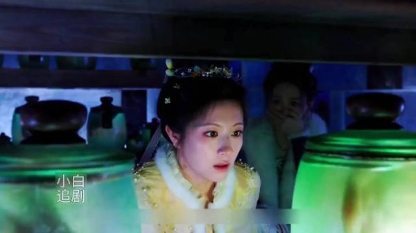 秦莞万万没想到,村子里吃人的妖怪竟是村民们尊奉为神医的师兄 ,李兰迪