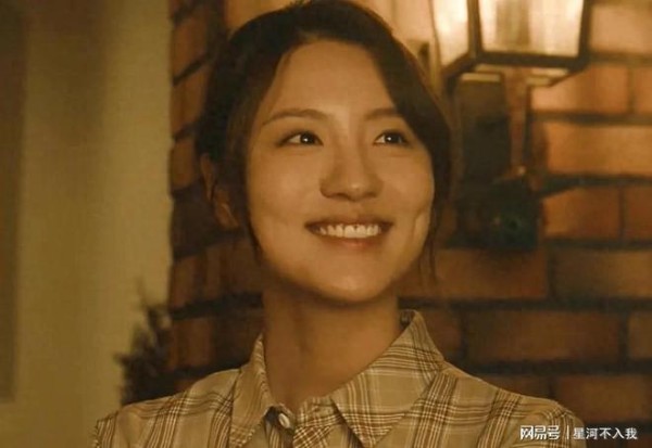 交锋：张伊君太有气质了，长得美演得也好，更难得的是不抢戏