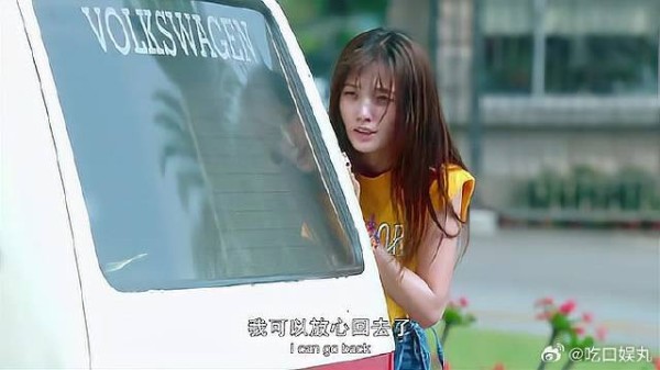 女学渣偷看男学霸，下秒出车祸，男学霸竟为她放弃考试