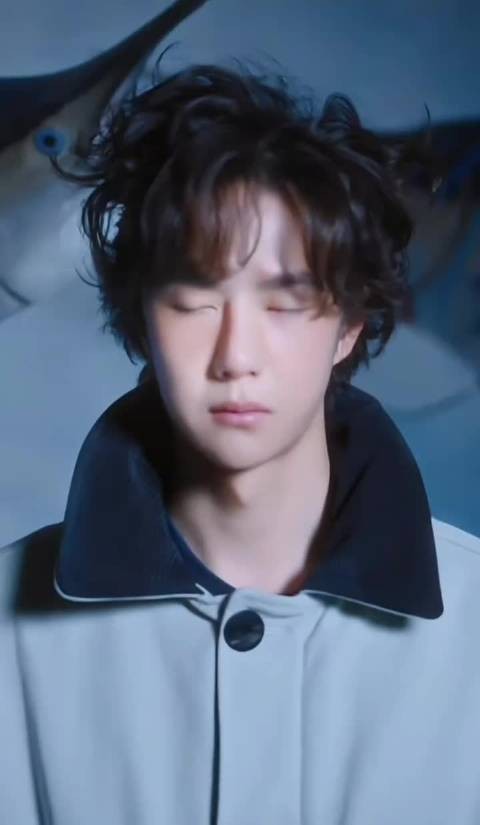 啊啊啊啊啊啊啊啊啊啊啊啊啊王一博这个抬头睁眼好可爱
