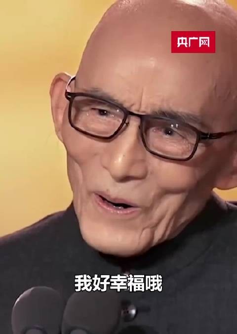 游本昌享年93岁逝世,曾言前面的路繁花盛开