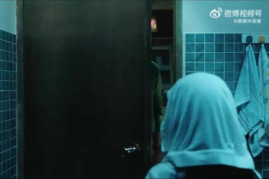 一个妈妈,可以为了儿女,是恶魔也可以是天使,但她始终是一堵遮风挡雨的墙!