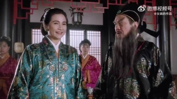 唐伯虎点秋香:我怀疑华夫人在开车,可我没有证据,你发现了吗?