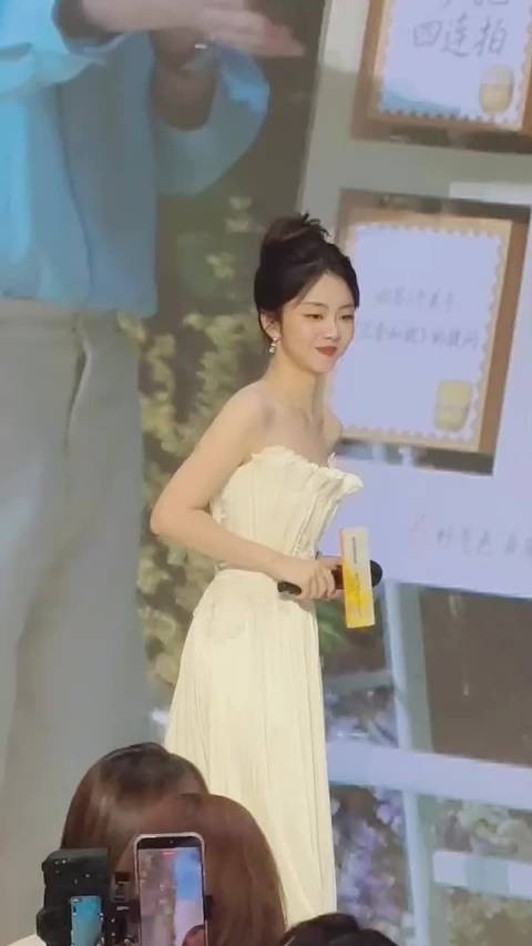 今天很漂亮,很可爱