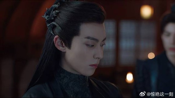 东方青苍三万年没洗澡 被小兰花嫌弃,下秒就当场沐浴