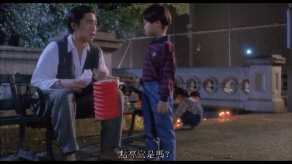 「哥哥，麻烦你帮我点亮灯笼」 中秋节快乐！