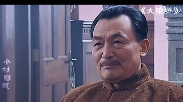儿子做错了事,还要倒打一耙,父亲痛斥教他做人