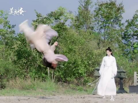 吻颈展刃,非死即伤