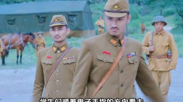 女土匪一吻破敌营:苦肉计引爆全山伏击战