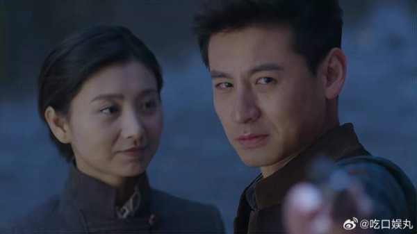 刘传说即将被杀,不料下秒黑衣人出现,救他们一命