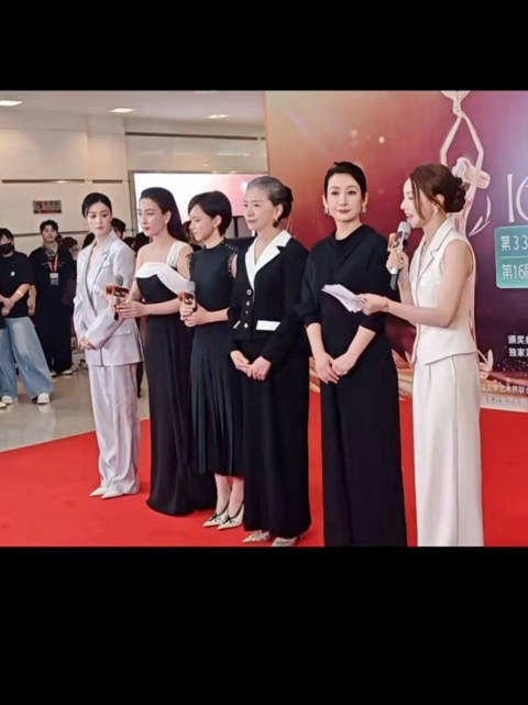 金鹰奖提名颁奖,宋佳胡歌杨紫等众星出席