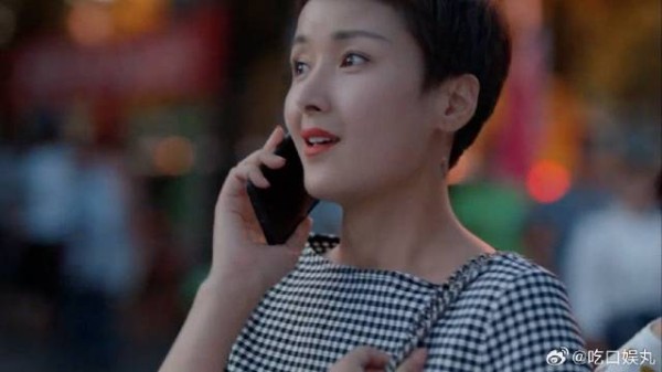 离考场近酒店全订满,邓小琪妈妈人脉广,轻松找到两间房