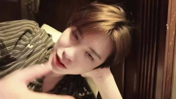 黄明昊@jjjustin0219 50分钟的vlog里到底加了什么,怎么一会儿笑…