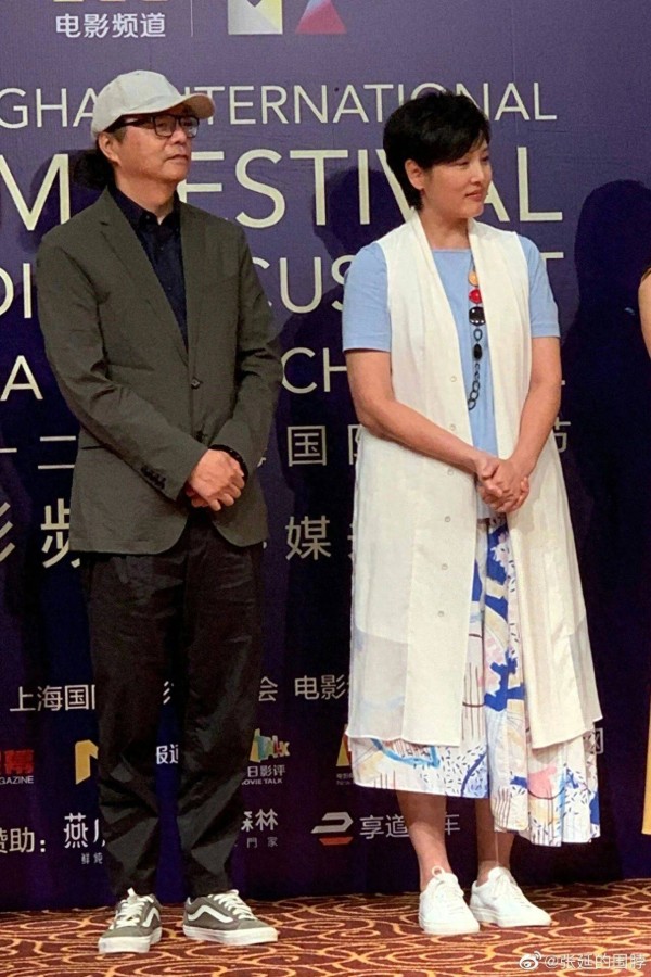 香港资深演员再谈与圈内女神离婚,21岁女儿一直知情,并理解父母