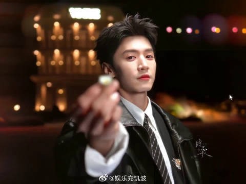 看完这段笑到停不下来,陈哲远在密逃友爱之家疯狂玩滑梯,滑上滑下嗖嗖带风…
