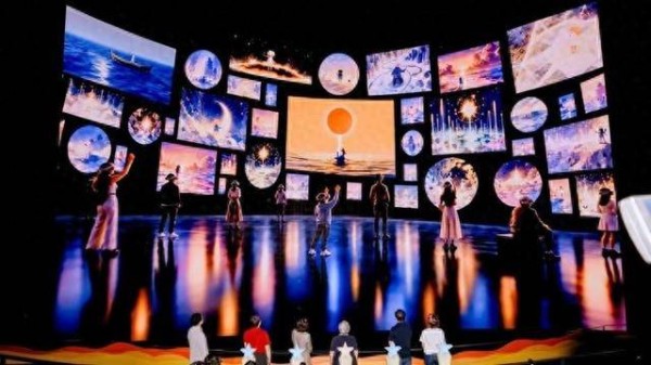 打破文字的“软弱无力”，刘慈欣带着VR版《烧火工》来上海了